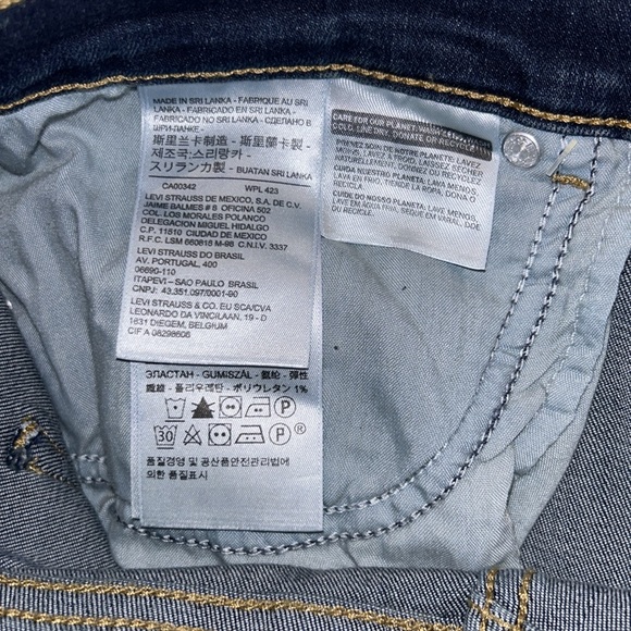 Levi’s Women’s Cropped Jeans, Size 12 - Picture 9 of 14
